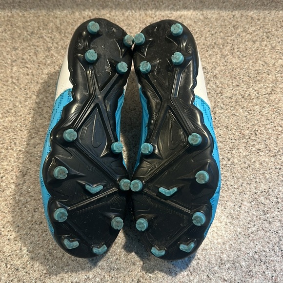 Nike Kids' Phantom GX Academy DF FG Soccer Cleats Blue Pink Size 5Y - Picture 3 of 4